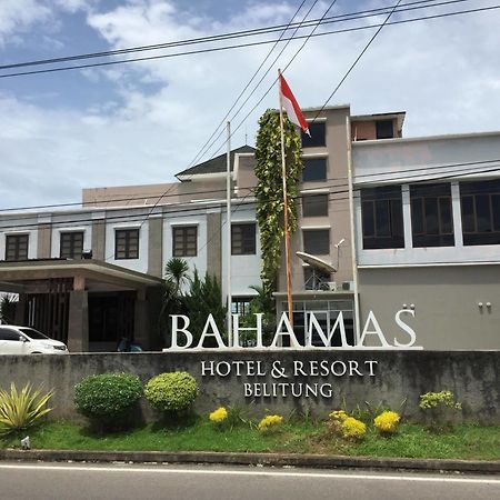 Bahamas Hotel & Resort Танджунгпандан Экстерьер фото